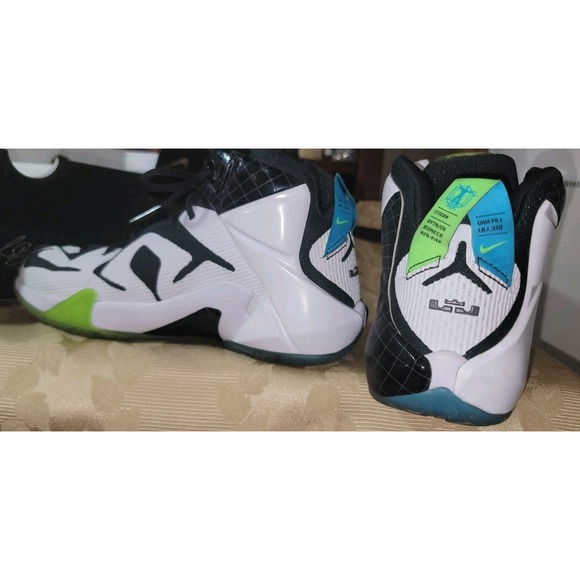 LeBron 12 'All Star' - Picture 3 of 16